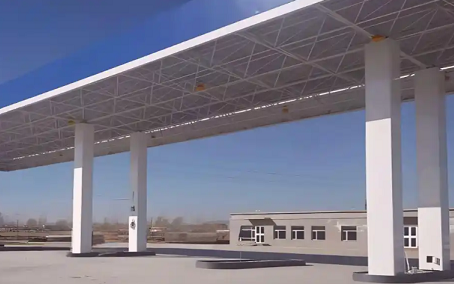 海西钢结构加油站罩棚_螺栓球网架_挑檐_形象柱！